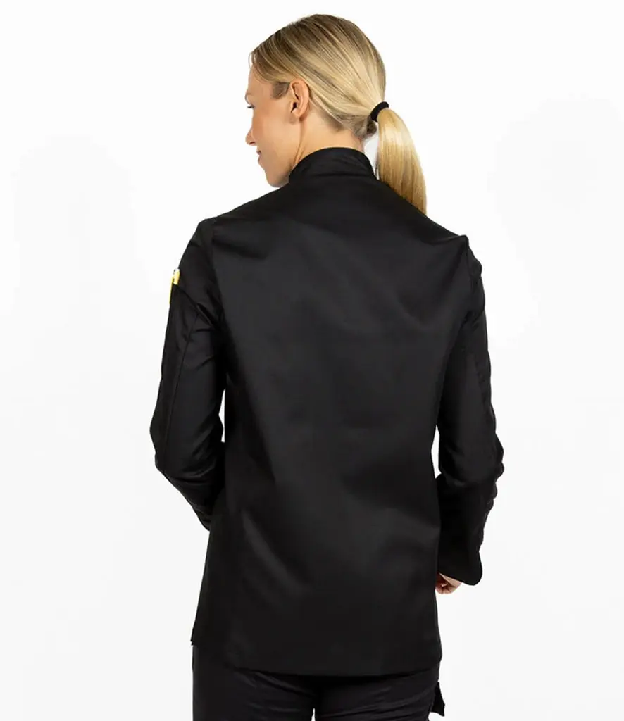 DE001 BLK MODEL 3.webp