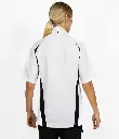 LE003 WH_BK MODEL 2.webp