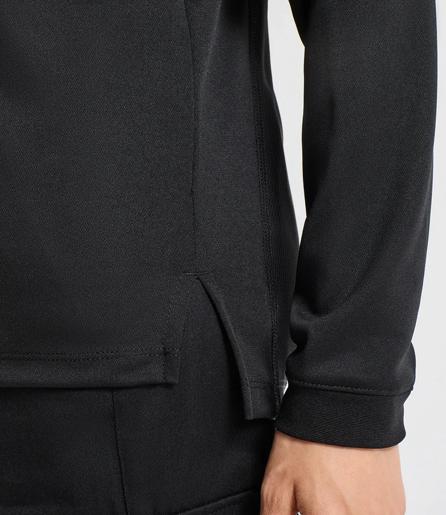 PR647 BLK MODEL 5.webp
