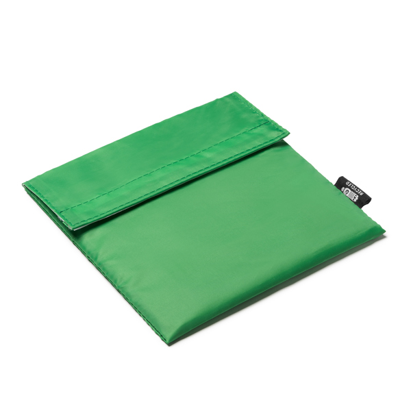 Reusable sandwich pouch in RPET polyester with PEVA isothermic inner lining.